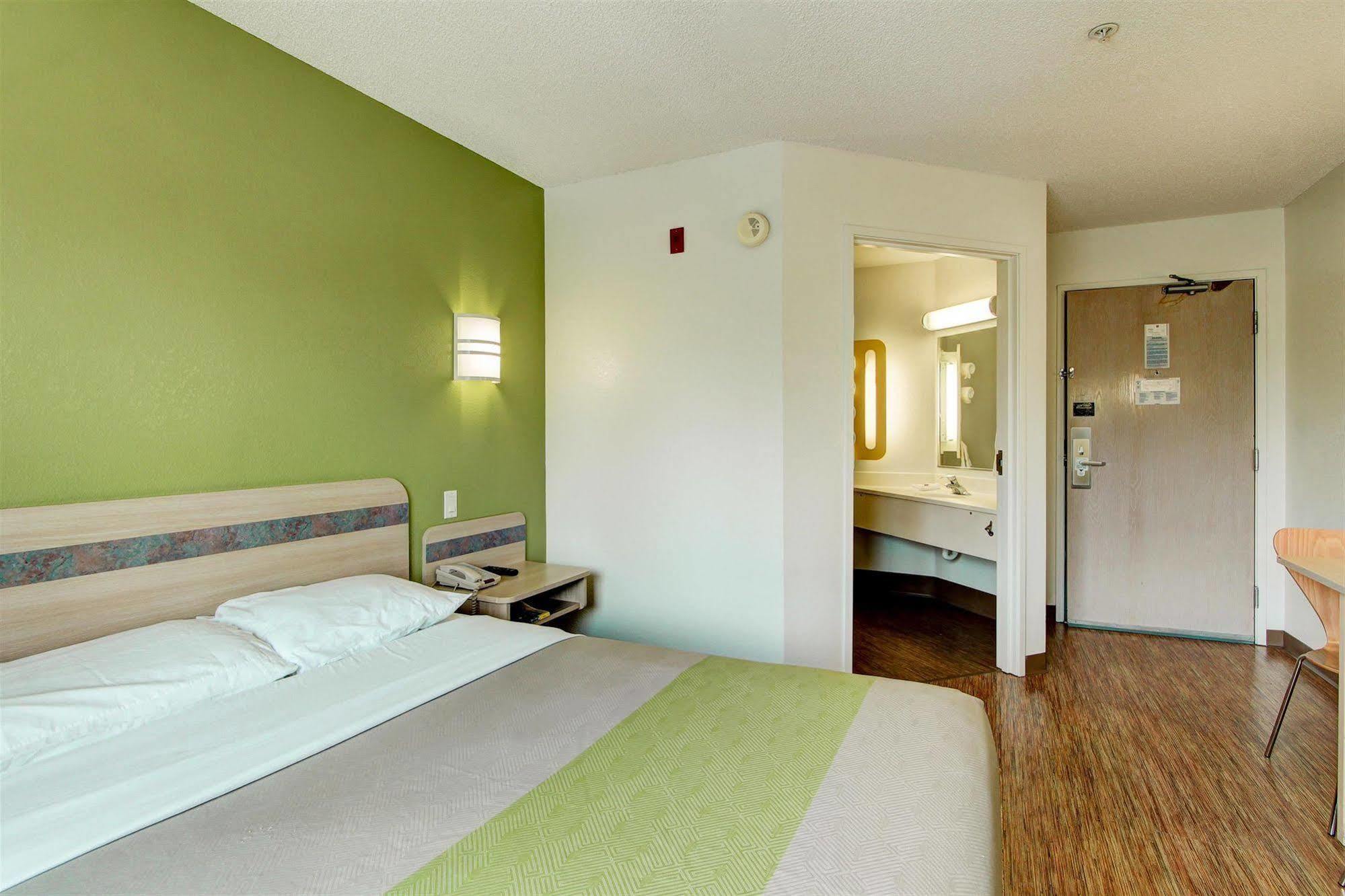 Park Inn By Radisson, Орора Екстер'єр фото