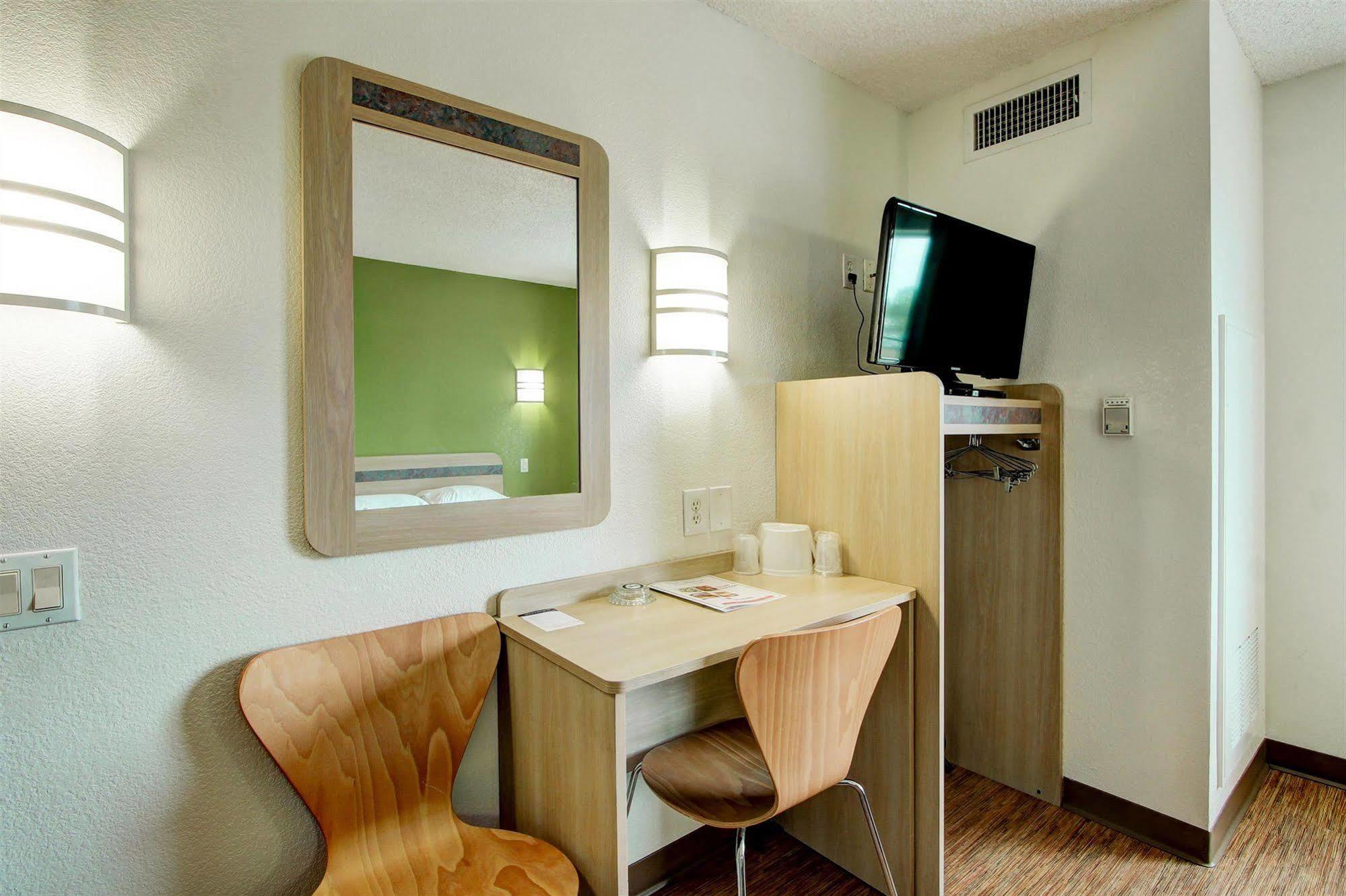 Park Inn By Radisson, Орора Екстер'єр фото